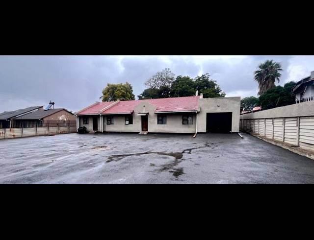 3 BEDROOM HOUSE FOR SALE IN BLOUBOSRAND